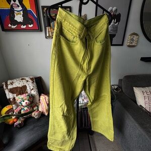 Women’s Baggy Green Pants